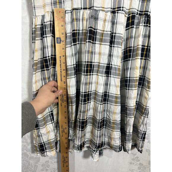 Torrid Shirt Dress 2 2X Black White Gold Plaid Short Sleeve Knee Buttons - Picture 11 of 11
